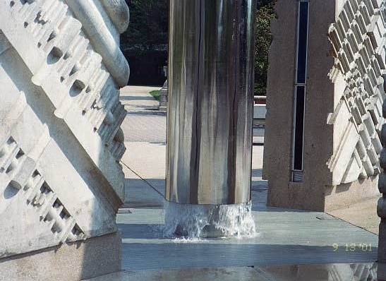The Jischke/Schmenk Fountain Cylinder in operation